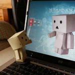 18-Danbo-on-Computer